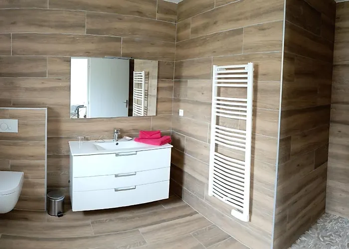 Maison Emeraude A 64290 *